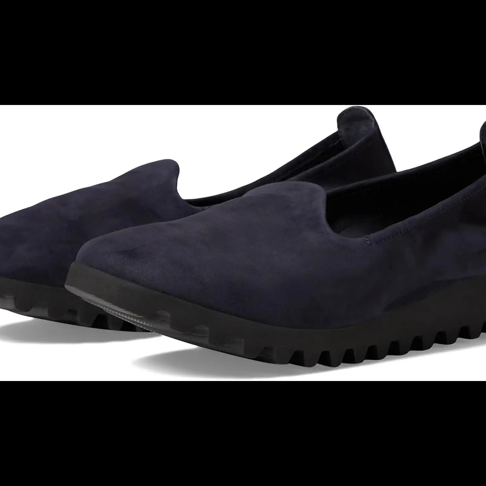 Aetrex Navy Women's Flats New In Box